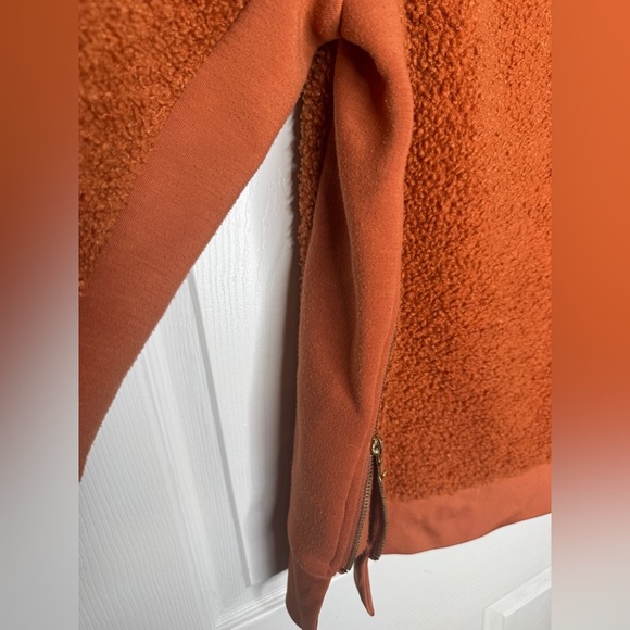 VARLEY oakden rust orange fuzzy crewneck pullover side zippers size small - Picture 4 of 8